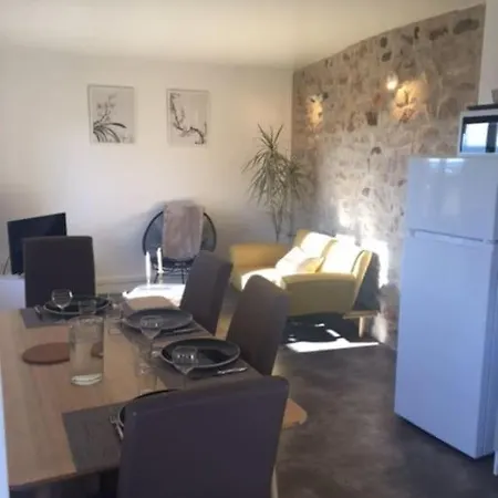 Joli Les Archers Montpeyroux (Puy-de-Dome)